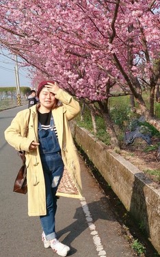 花比人嬌