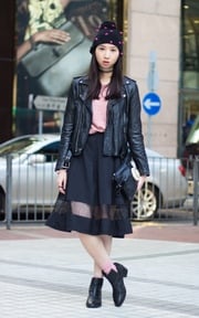 Black w/ pink style