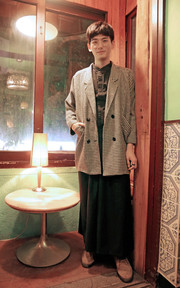  圈入春酒之港片復古style