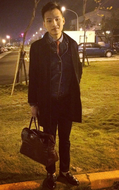 牛仔外套也可以很紳士