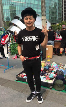 終於有雙平底鞋可以露襪子了!!