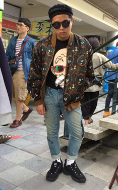 遊走在現代以及古代之間