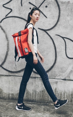 其實偷背男友包出門