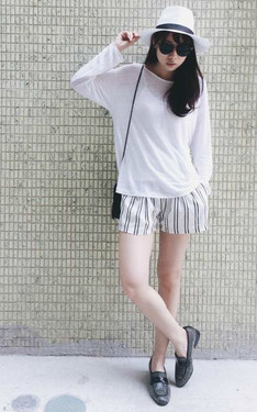 monotone style