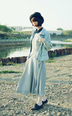 黑藍灰