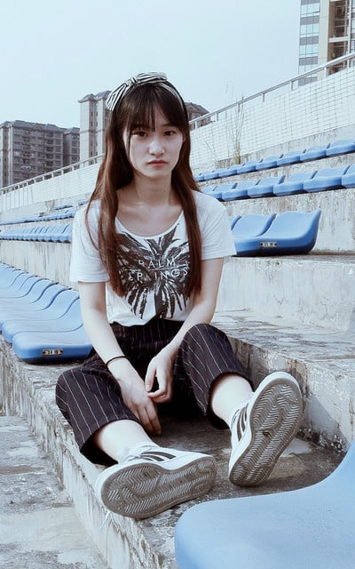 落難少女look?