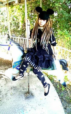 城市 嬉戲間"失 樂園