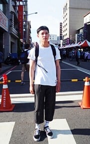 逛市集