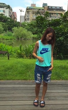 今天行頭感覺等下會跳下去捕鴨
