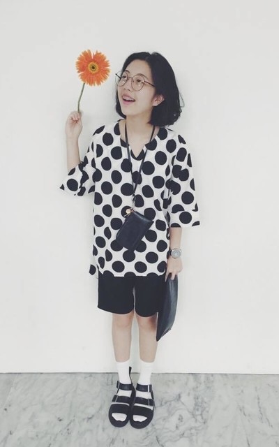 Monochrome