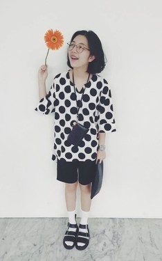 Monochrome