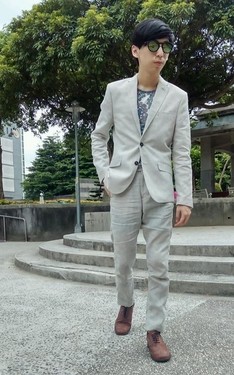 LINEN SUIT