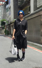 all black.