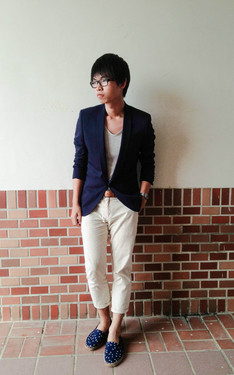 時尚穿搭：Blue blazer with blue moon