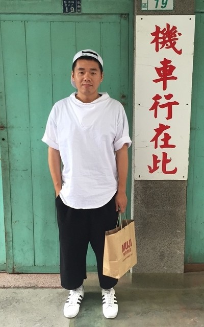 大家好，我叫機車行