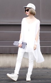 TOP of  WHITE