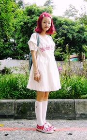 白 x 紅