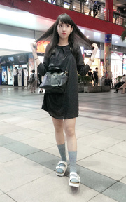 襪子是毛怪的顏色