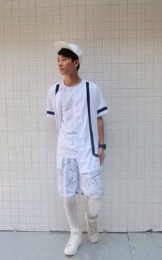 全白