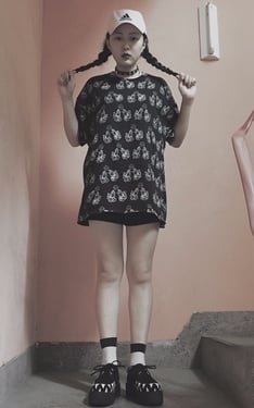 雙辮俏皮小暗黑