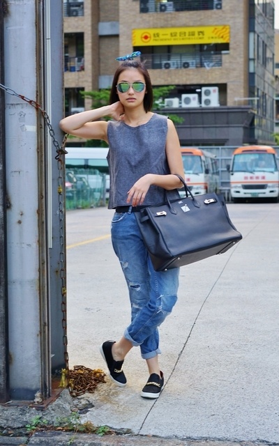 Cropped Top, Ripped Jeans