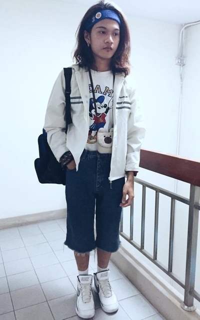 白藍男孩