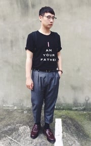 後背包X直條西褲X字母T