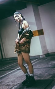 停車場內的人