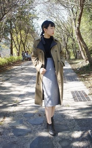 皮衣加大衣，保暖有層次卻不臃腫