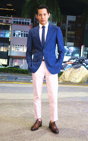 I love the new blazer and shoes :)