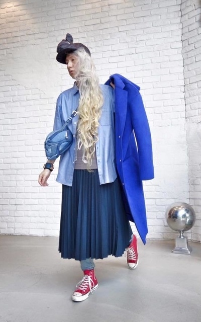 MONDAY BLUE BLUE MAN