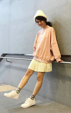 休閒粉紅太空女孩