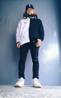 巽WOI貼布熊 老帽 配整體的大學小熊貼布大學TEE~~~