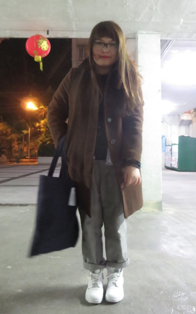 啡色帥帥大衣