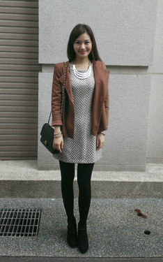 Lady Look!