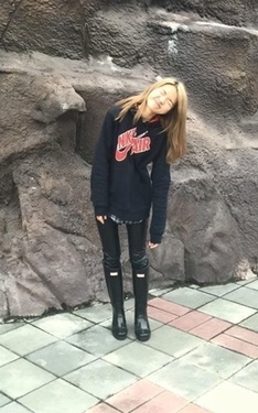 笑到眼睛都不見