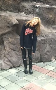 笑到眼睛都不見