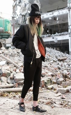MA-1趴兔-tough guy steers to a soft way