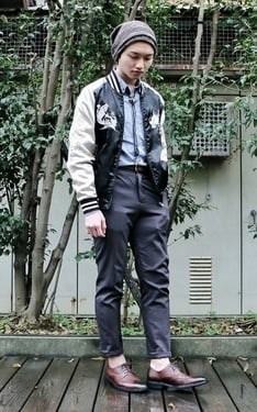 看那恐怖的皺褶以及破皮流湯的腳