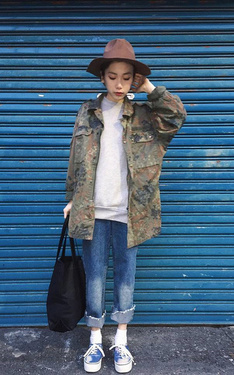 小男孩