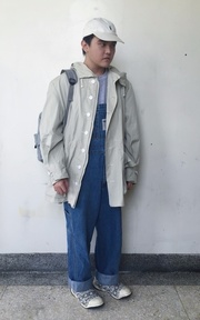 吊帶褲沒什麼奇怪的吧～