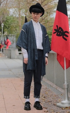 聖品，甚平。
