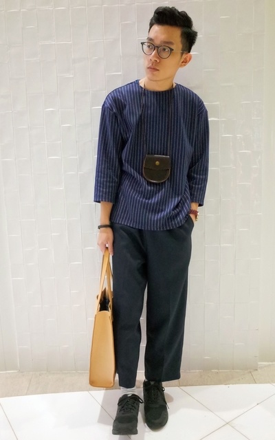 又藍藍