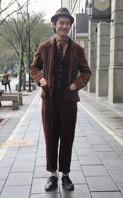 Suit walk 朝聖去