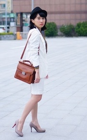 Monday White