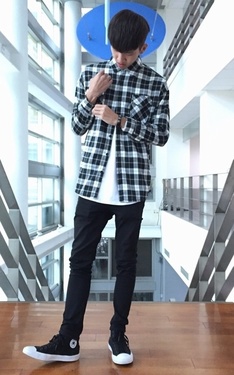 黑白格紋