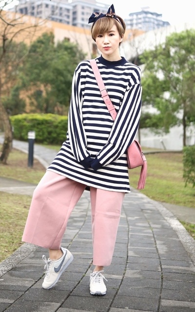 粉色兔子