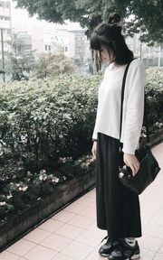 黑與白。