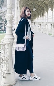 Travel Outfit in Prague III