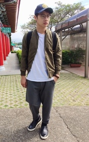 軍綠MA1 X 灰色九分褲